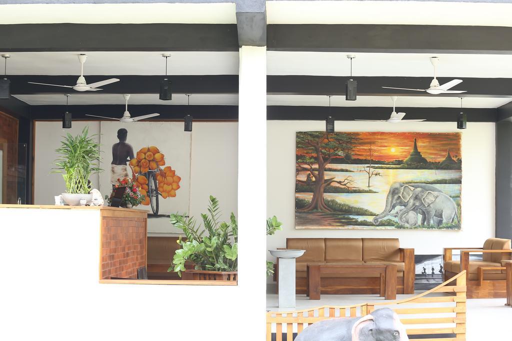 Eco Hotel Black & White - Anuradhapura Mihintale Ngoại thất bức ảnh