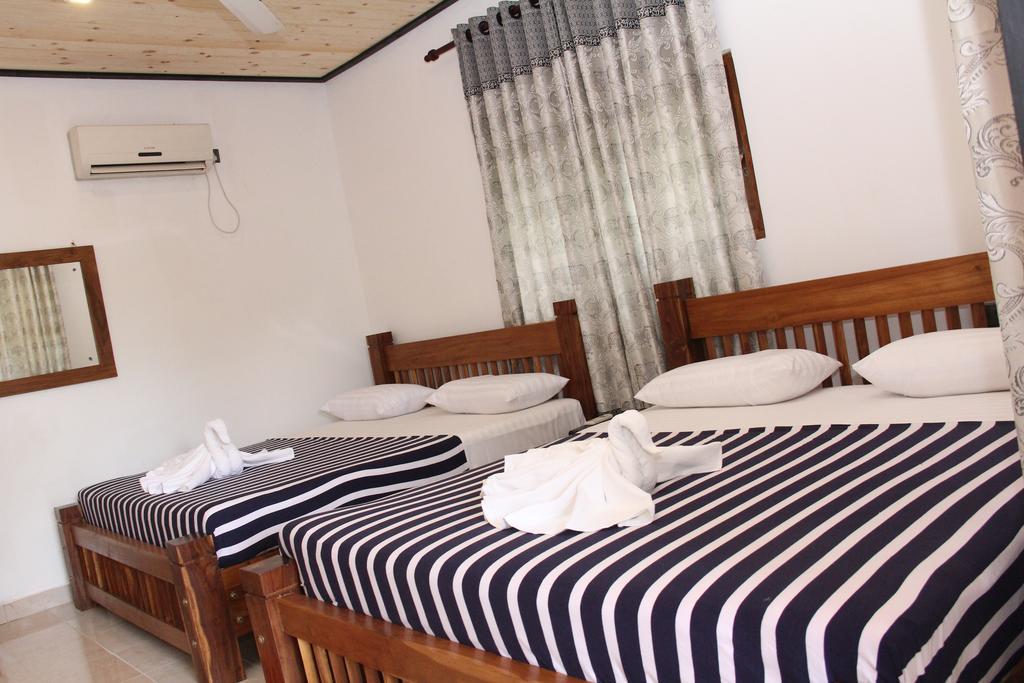Eco Hotel Black & White - Anuradhapura Mihintale Ngoại thất bức ảnh