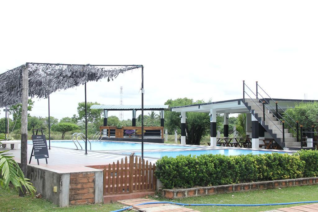 Eco Hotel Black & White - Anuradhapura Mihintale Ngoại thất bức ảnh