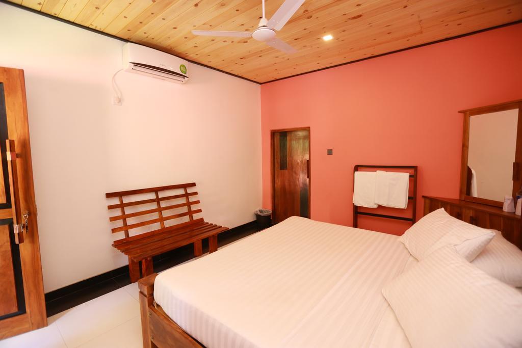 Eco Hotel Black & White - Anuradhapura Mihintale Ngoại thất bức ảnh