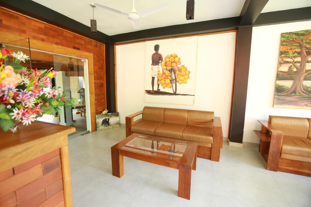 Eco Hotel Black & White - Anuradhapura Mihintale Ngoại thất bức ảnh