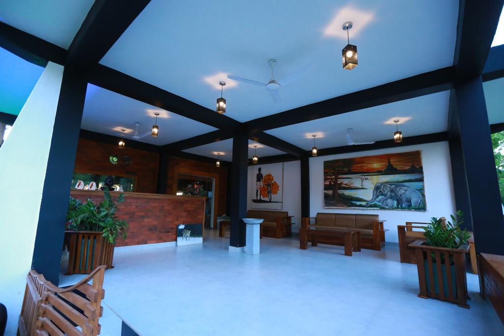 Eco Hotel Black & White - Anuradhapura Mihintale Ngoại thất bức ảnh