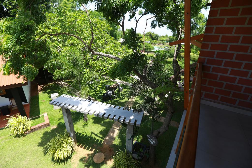 Eco Hotel Black & White - Anuradhapura Mihintale Ngoại thất bức ảnh