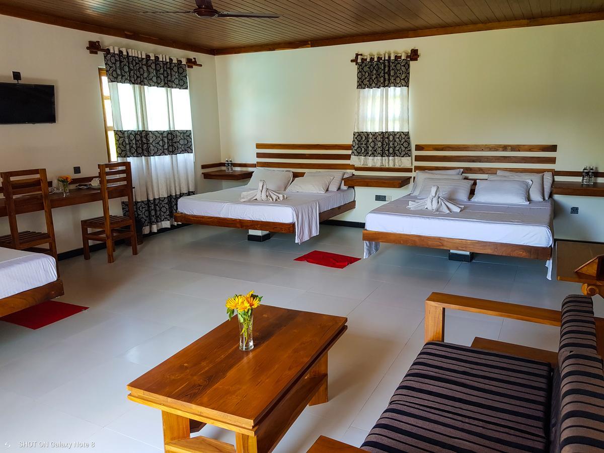 Eco Hotel Black & White - Anuradhapura Mihintale Ngoại thất bức ảnh