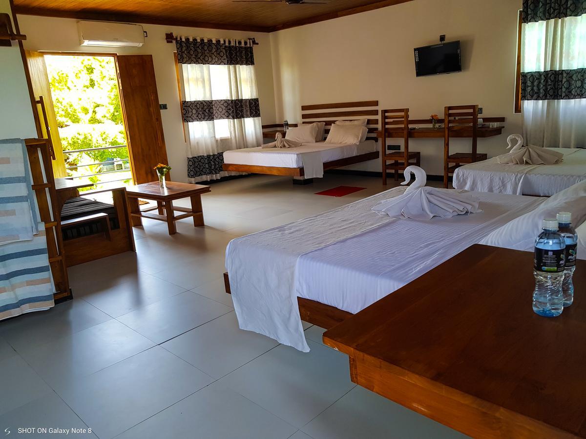 Eco Hotel Black & White - Anuradhapura Mihintale Ngoại thất bức ảnh